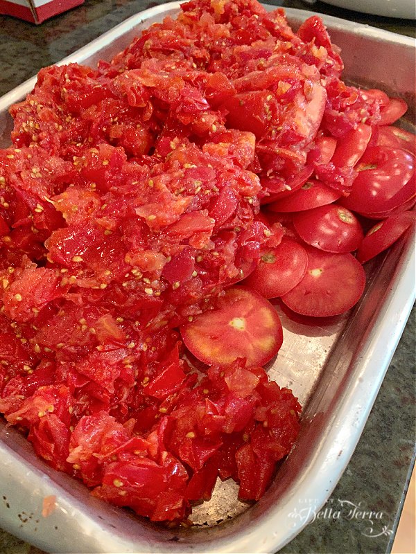 4 ingredient tomato sauce, Tomato scraps for the chickens