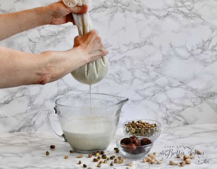 make your own delicious fresh nut milk with healthy ingredients