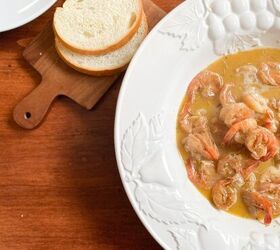How to Make Cajun Butter Sauce for Seafood