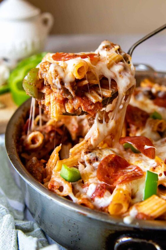 supreme pizza pasta skillet quick easy