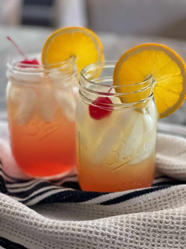 best mixed drink with rum for summer, Malibu sunset drink recipe in mason jar glasses