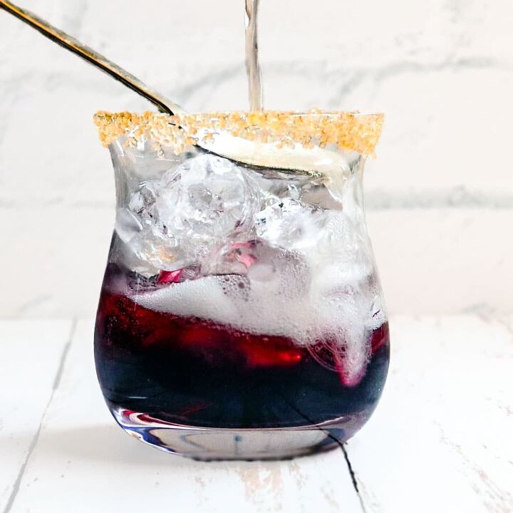 ombre blueberry gin cocktail