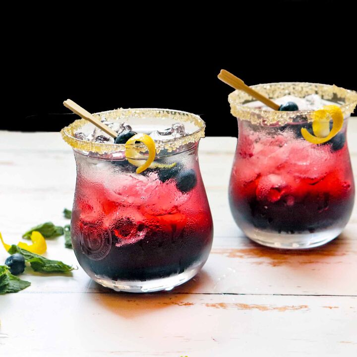 ombre blueberry gin cocktail