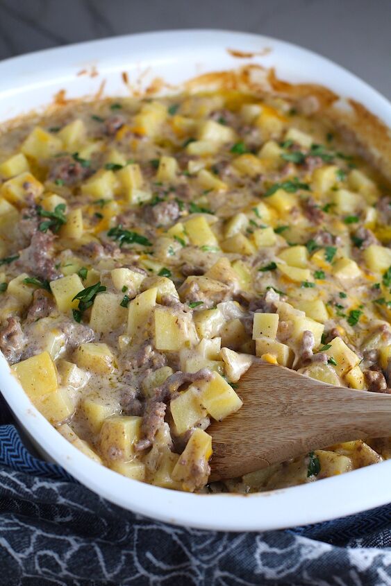 hamburger potato casserole with cheddar cheese