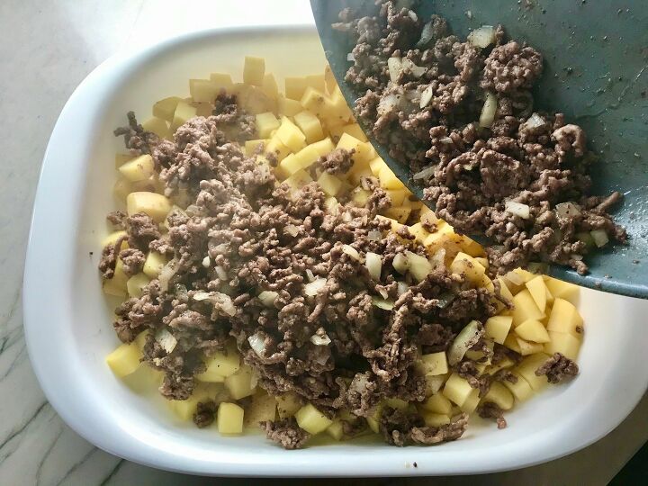 hamburger potato casserole with cheddar cheese