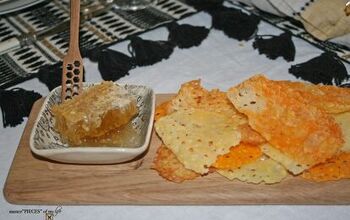 The Best Honeycomb Cheesy Cracker Appetizer Ever