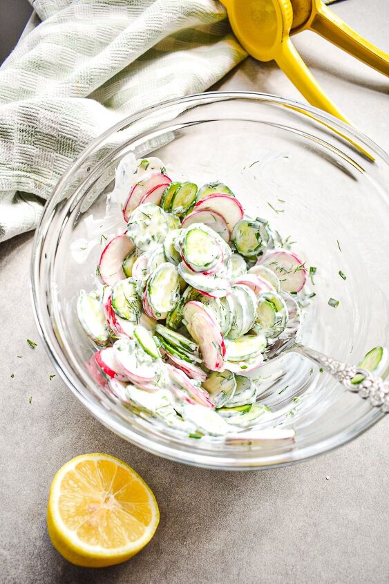 cucumber and radish salad with yogurt