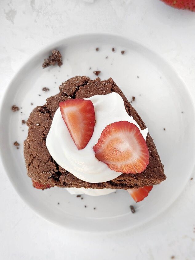 easy chocolate strawberry shortcake high protein