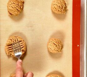 almond flour peanut butter cookies video, Step 7