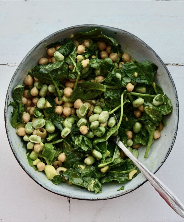 chickpea broad bean spinach salad
