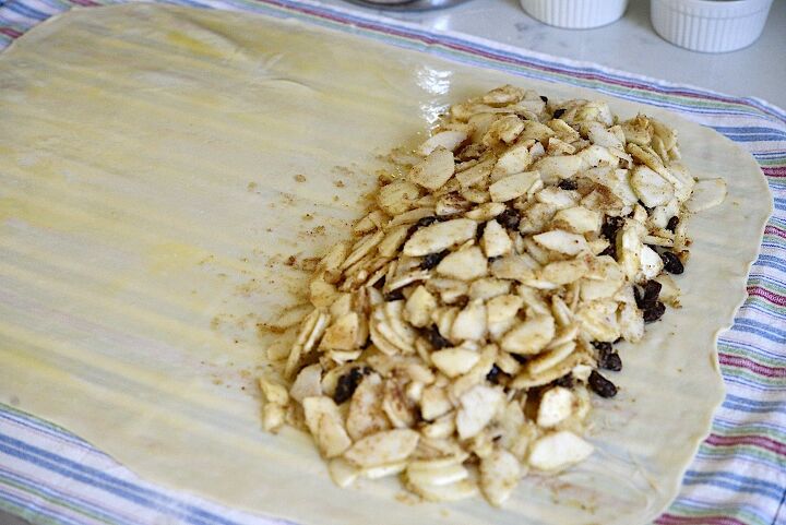 easy homemade german apple strudel from scratch apfelstrudel