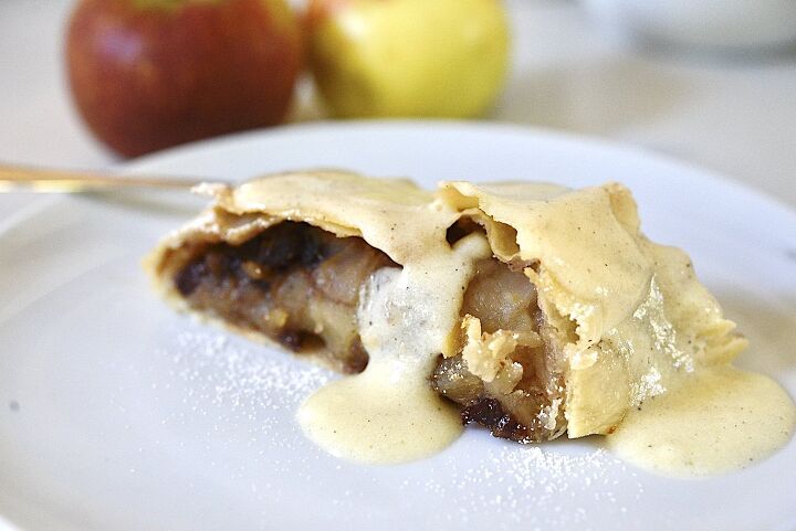 easy homemade german apple strudel from scratch apfelstrudel 