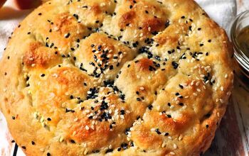 Turkish Pide Bread (Ramazan Pidesi)
