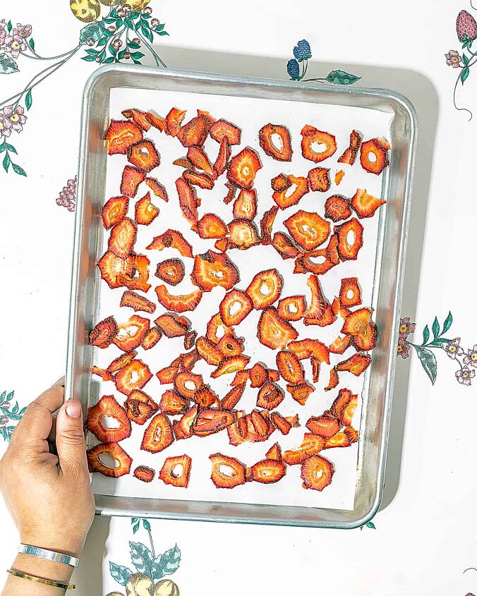 how to make dehydrated strawberries
