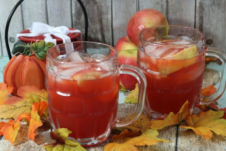 sip slurp and shiver devilishly delicious halloween drink recipes, Poison Apple Cider Recipe Spiced Homemade Apple Cider