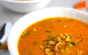 Creamy Carrot and Chickpea Soup With Kale