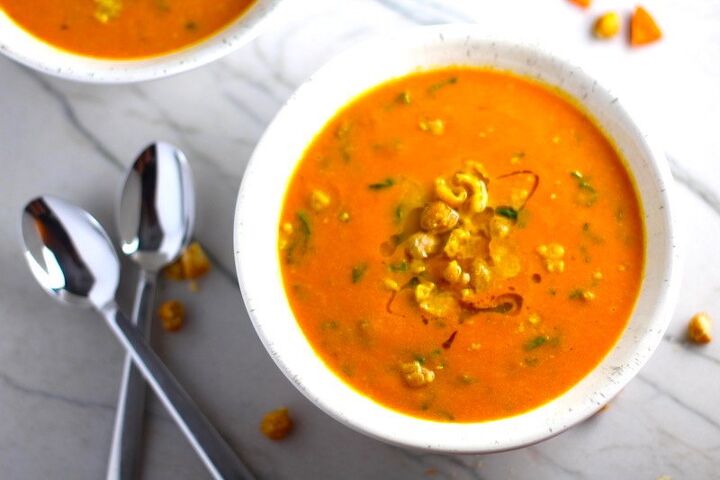 creamy carrot and chickpea soup with kale