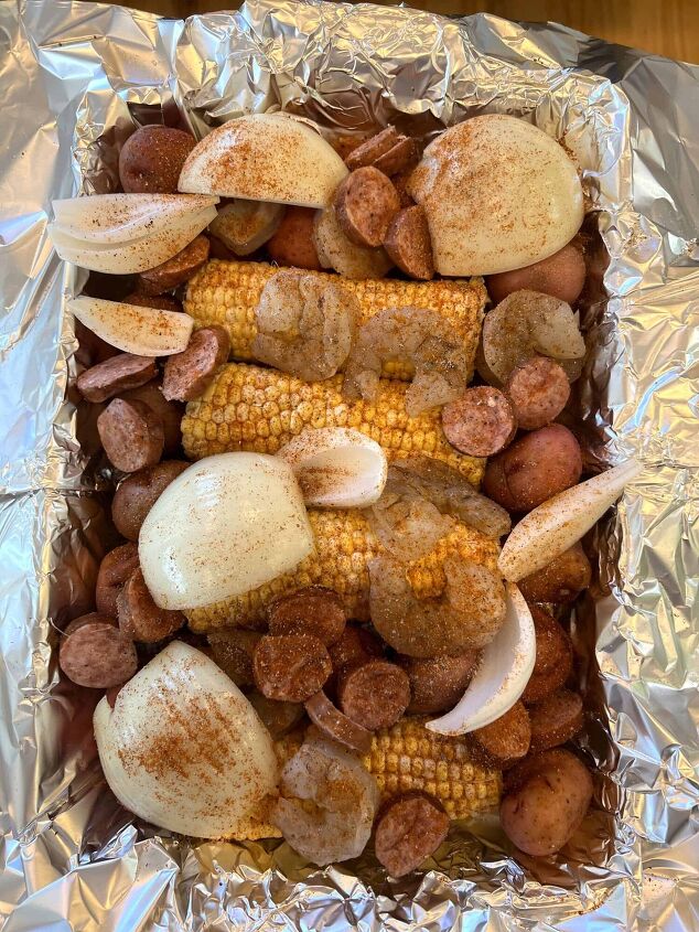 How To Do a Shrimp Boil In The Oven | Foodtalk