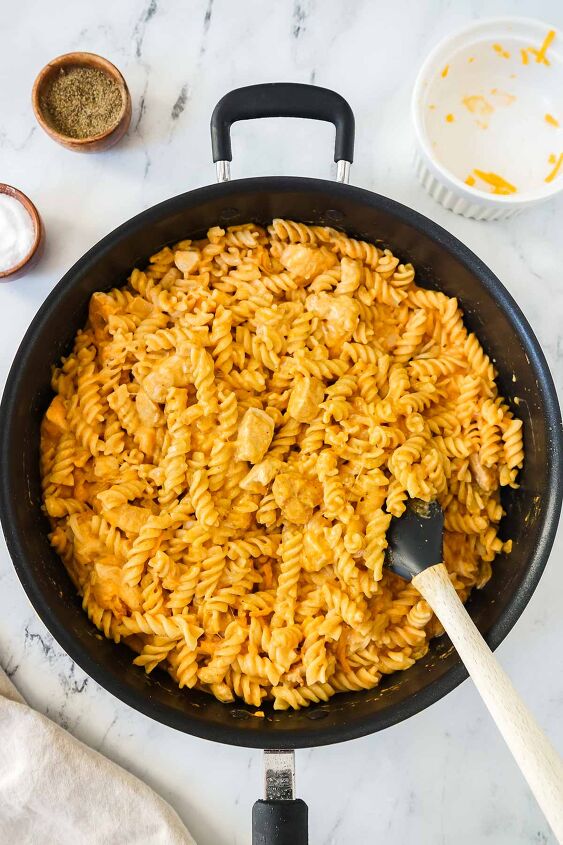 buffalo chicken pasta with ranch