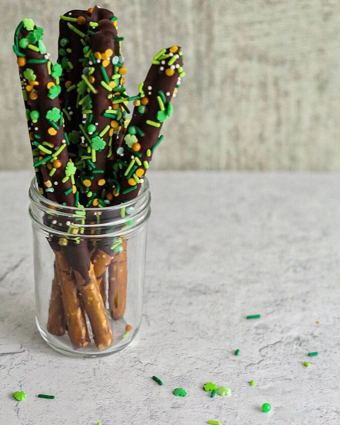 festive and fun chocolate dipped pretzel rods, St Patrick s Day