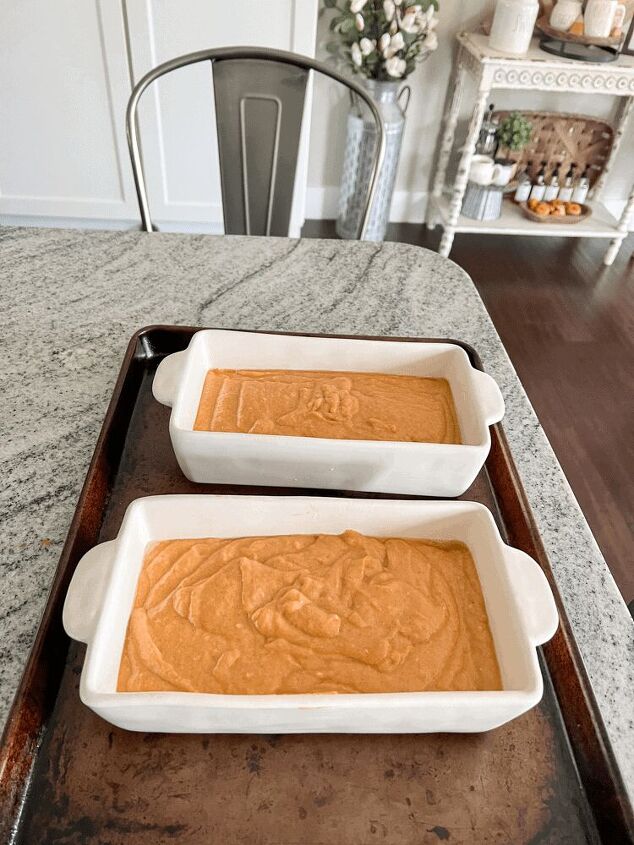 pumpkin bread with cinnamon sugar topping