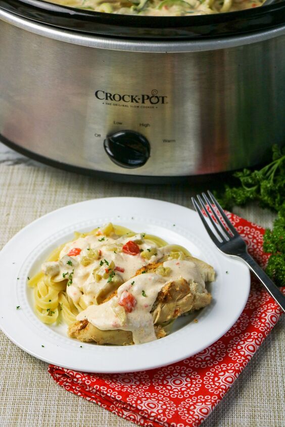 10 best slow cooker valentines day recipes, Cajun Chicken Alfredo