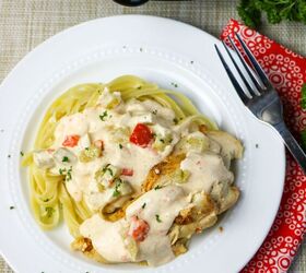 Slow Cooker Cajun Chicken Alfredo | Foodtalk