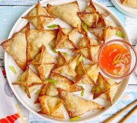 This quick appetizer looks like a Chinese wonton, but the filling is something SO delicious