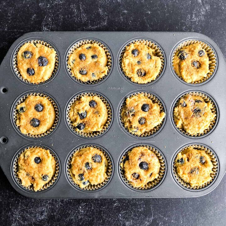 gluten free blueberry muffins, Add to lined muffin tin and bake