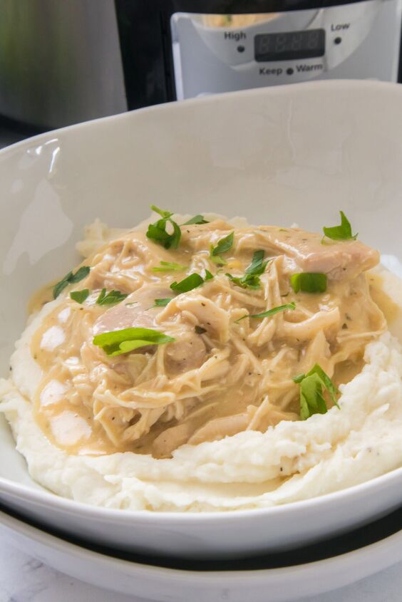 Easy Slow Cooker Chicken and Gravy Recipe | Foodtalk