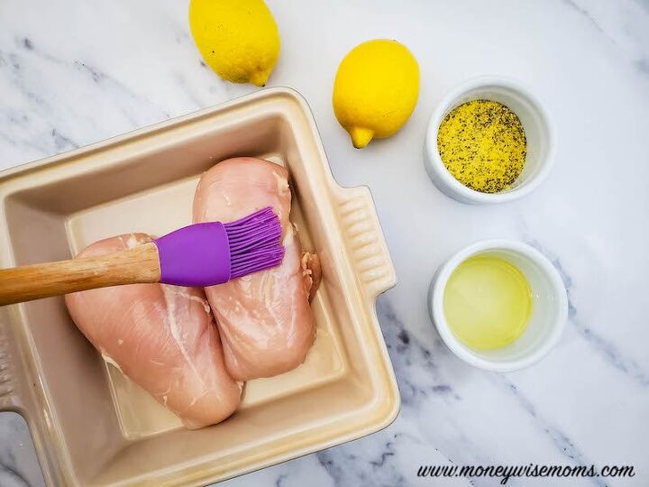 recipe for lemon pepper chicken, Brushing the chicken with olive oil