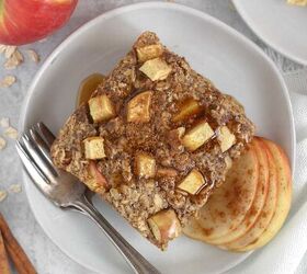 This wholesome apple cinnamon baked oatmeal is perfect for a fall breakfast