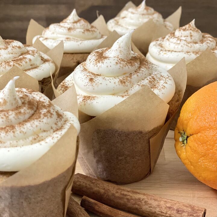 orange spice cupcakes, Orange Spice Cupcakes with Orange Cream Cheese Frosting sprinkled with ground cinnamon