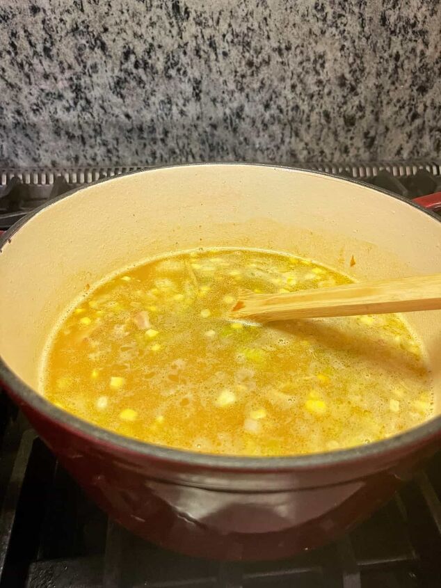 corn chowder recipe easy, cooking the corn chowder recipe over the stove