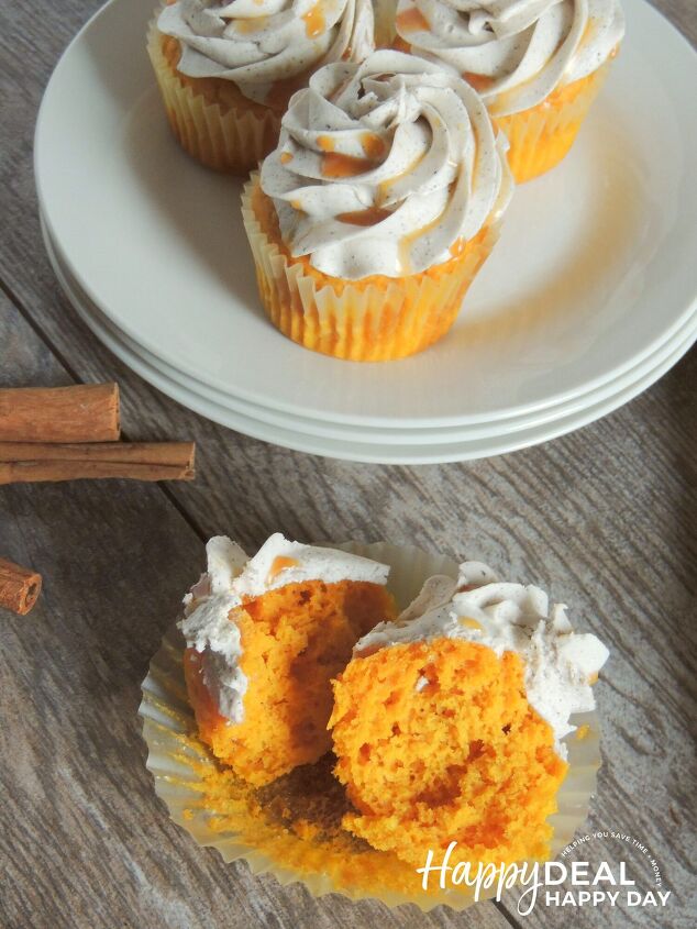 recipe for pumpkin cupcakes pumpkin spice latte flavored, Recipe For Pumpkin Cupcakes split in half