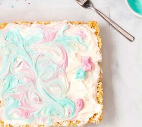 the best unicorn rice krispie treats ever, Use a fork to create the swirls in the Rice Krispie treats