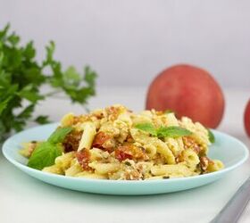 <b>Our dinner suggestion:</b> Healthy baked feta pasta