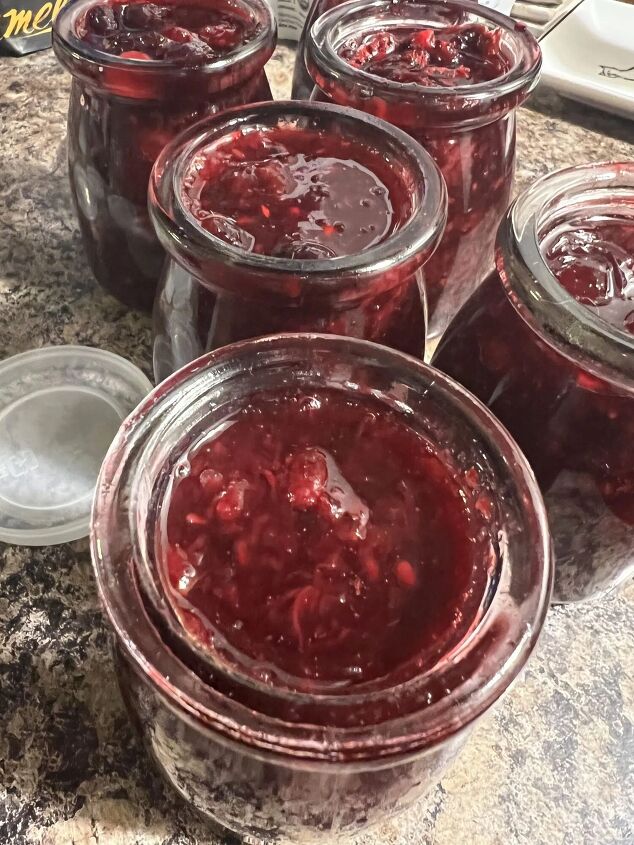 pectin free mixed berry and champagne jam, Champagne jam