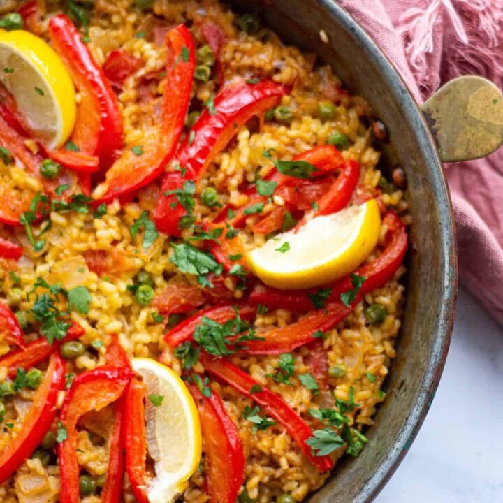 deliciously simple and tasty vegan paella, Paella with Lemon Wedges