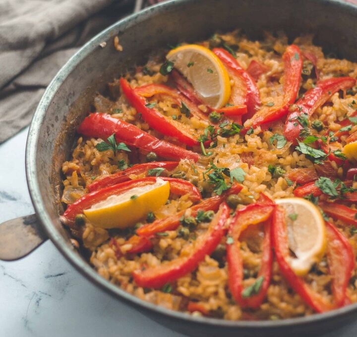 deliciously simple and tasty vegan paella, A simple and easy vegan paella recipe