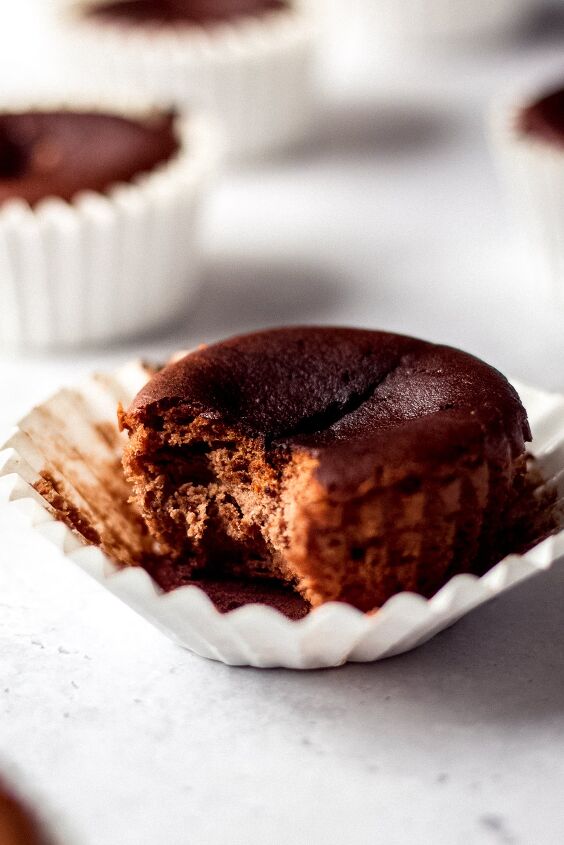 Mini Choc Basque Icon Chocolate Mini Burnt Basque Cheesecakes | Foodtalk