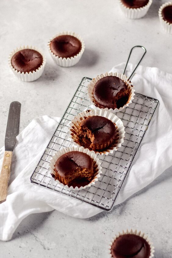 Mini Choc Basque Icon Chocolate Mini Burnt Basque Cheesecakes | Foodtalk
