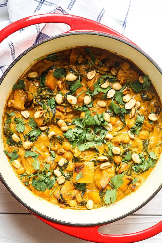 baked butternut squash and chickpea curry, Roasted Butternut Squash Chickpea Curry ready to serve