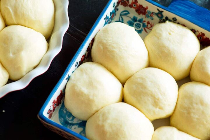 sweet hawaiian rolls recipe, Risen yeast rolls in a baking dish