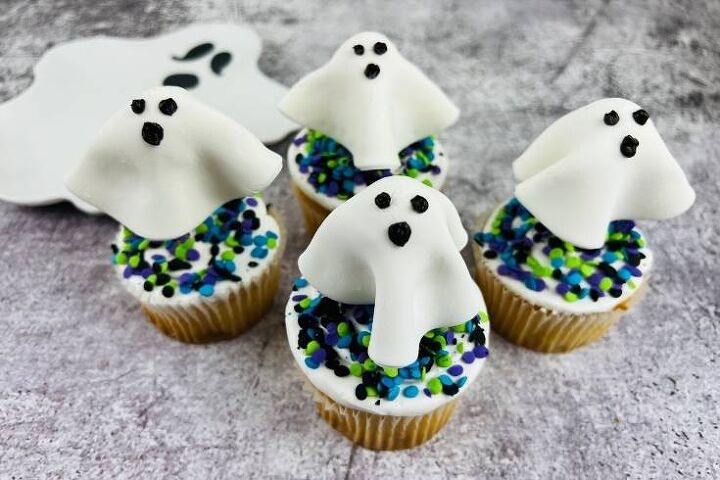 ghost cupcakes how to make cute and easy halloween treats