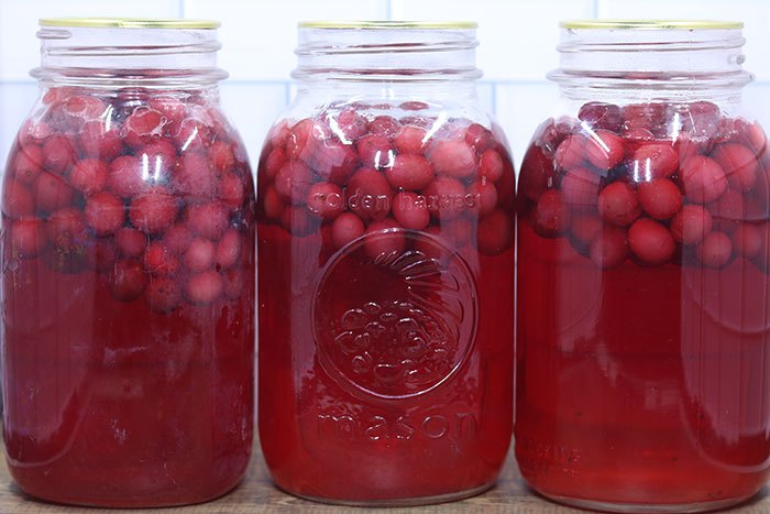 canning cranberry juice easy recipe with whole cranberries