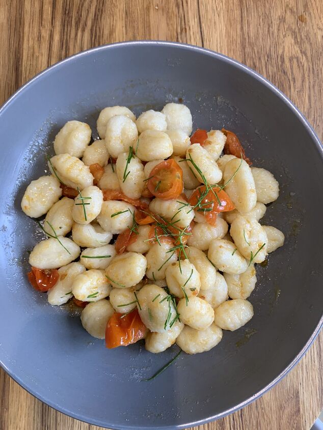 gnocchi with tomatoes and chives