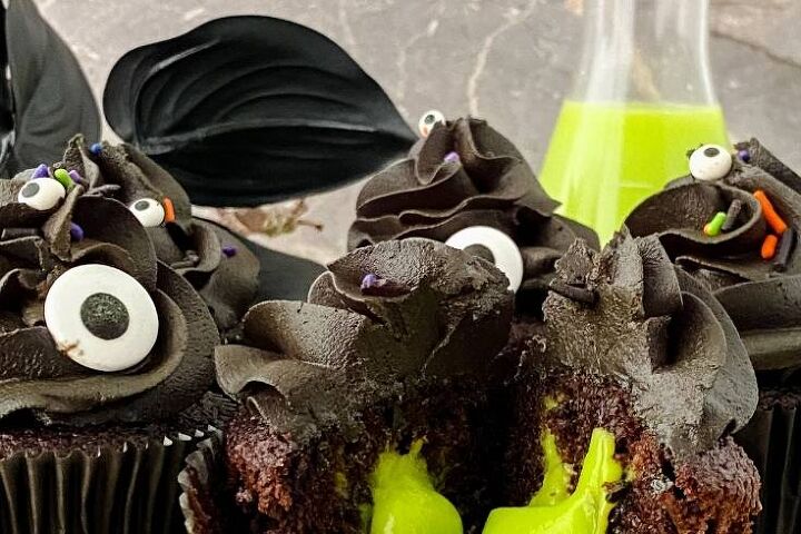 how to make slime cupcakes for halloween party treats