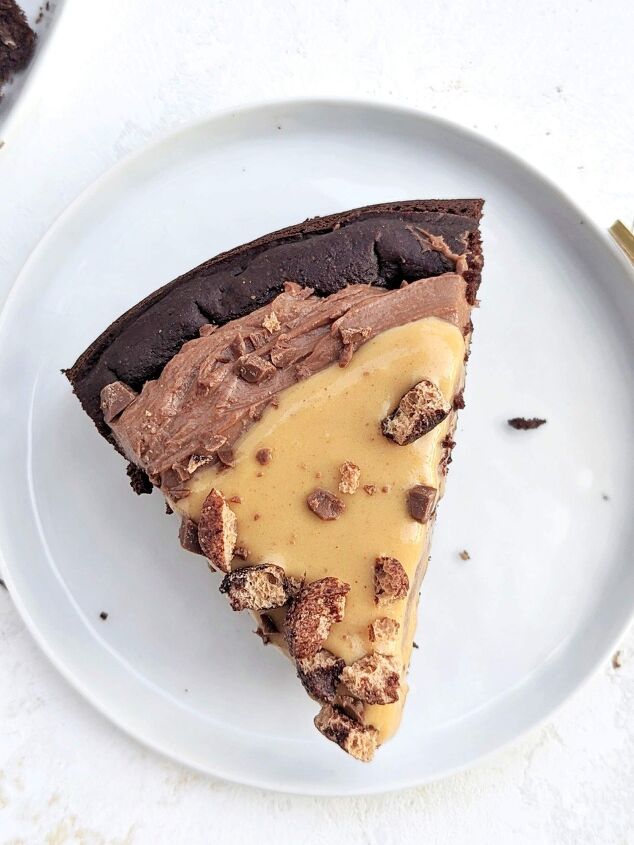 chocolate caramel protein cake easy and healthy
