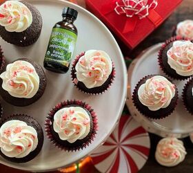 Get ready for a batch of these Christmas cupcakes everyone will go crazy over